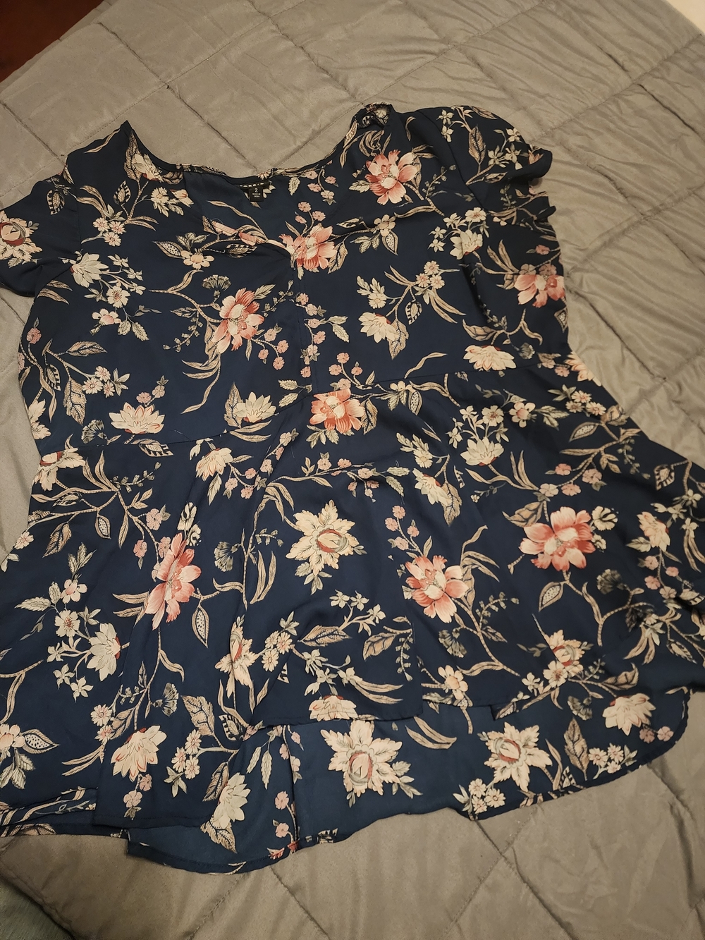 torrid Navy Floral Short Sleeve Peplum Top